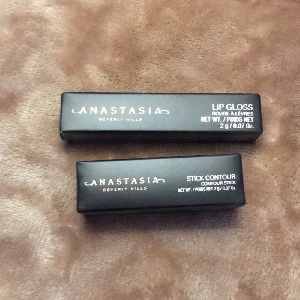 ANASTASIA GLOSS